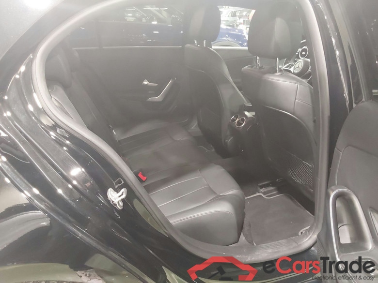 MERCEDES-BENZ A-CLASS 1.3 A 250 E LUXURY LINE DCT #5