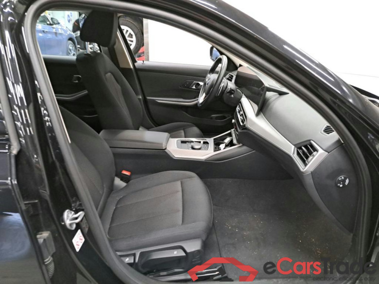 BMW - BMW 3 TOURING 318dA 150PK With Climatic & Navigation #3
