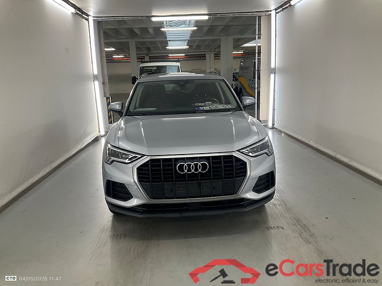 AUDI Q3 1.4 45 TFSI E S TRONIC