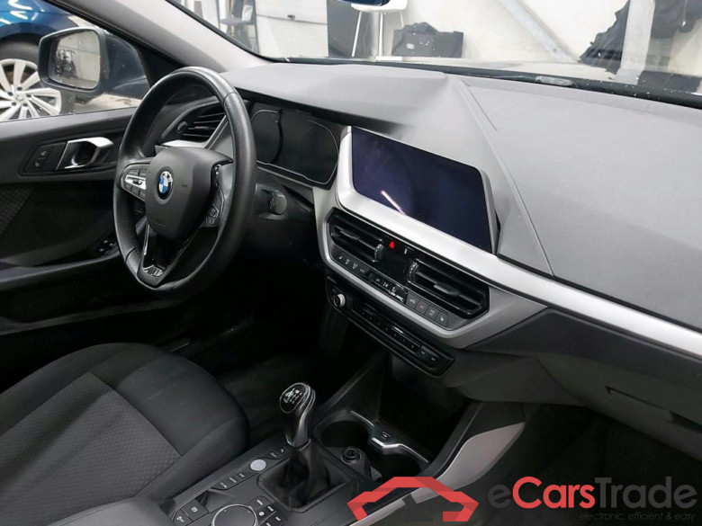 BMW - BMW 1 HATCH 116d 116PK Business Edition Advantage Pack Buisness & PDC Front & Rear #3