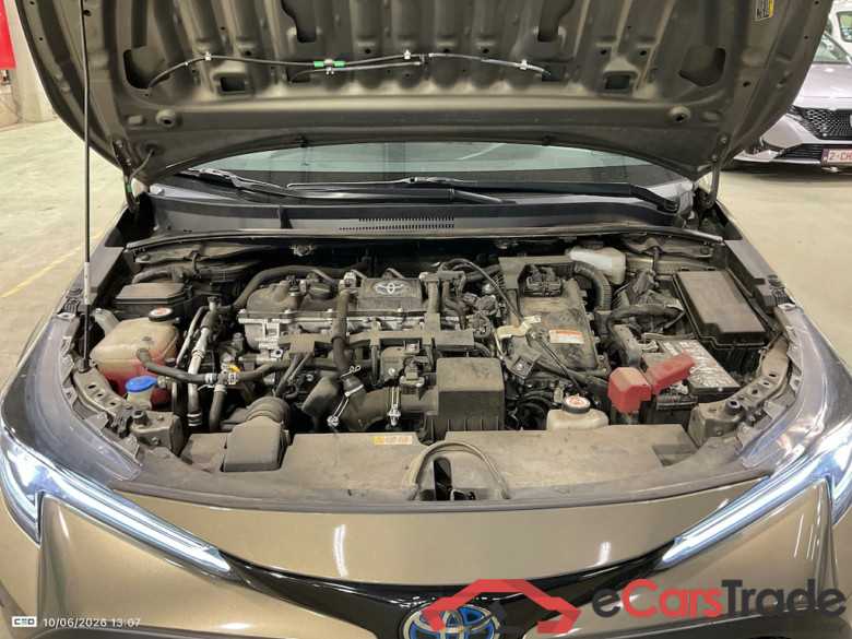 TOYOTA COROLLA TOURING SPORTS - 2019 1.8 Hybrid Trek Plus e-CVT #5