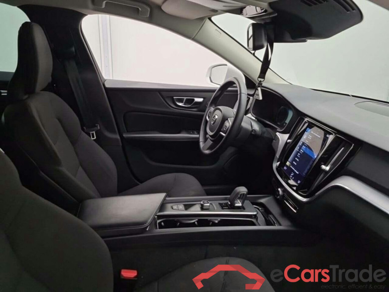 VOLVO V60 B3 Mom. Adv. AUT. #3