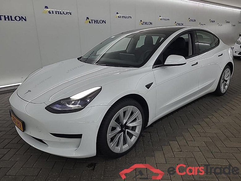 Tesla Model 3 Standard Range Plus RWD 4D 225kW