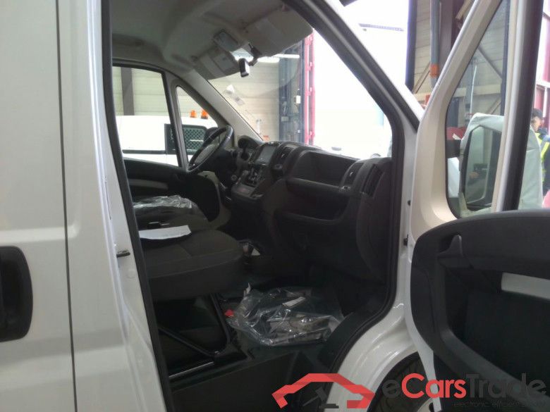 Peugeot Boxer L3H2 75 kWh Peugeot e-Boxer L3H2 75 kWh #6