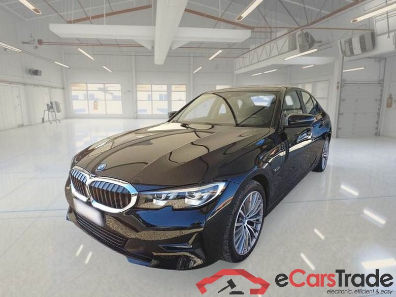 BMW SERIE 3 / 2018 / 4P / BERLINA 330E BUSINESS ADVANTAGE AUT.