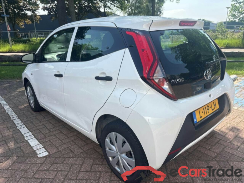 TOYOTA Aygo 1.0 VVT-i x #3