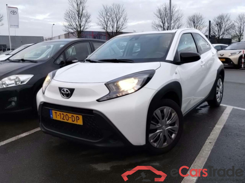TOYOTA Aygo X 1.0 VVT-i MT Play #1