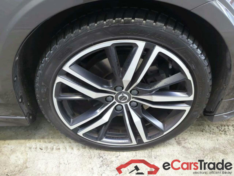 VOLVO V60 2.0 B3 Momentum #4