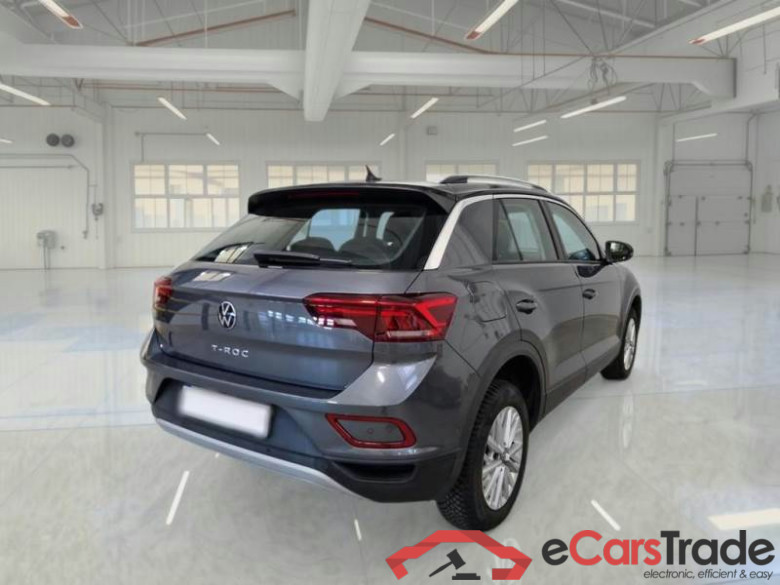 VOLKSWAGEN T-ROC / 2021 / 5P / SUV 2.0 TDI SCR LIFE DSG #2