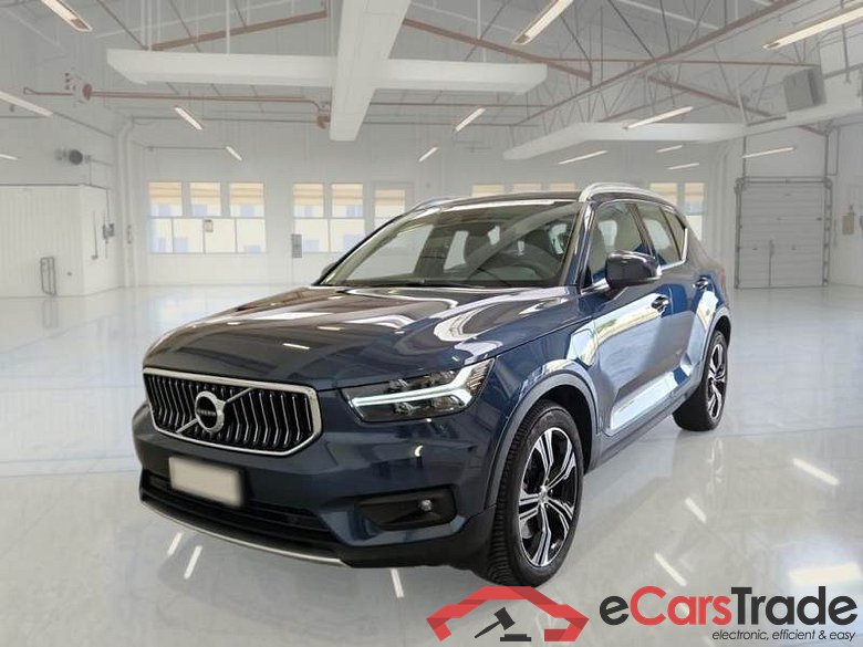 VOLVO XC40 / 2017 / 5P / SUV T5 PLUG-IN HYBRID AUTO RECH INSCRIP EXPR