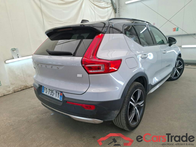 VOLVO XC40 / 2017 / 5P / SUV Recharge T5 262 DCT7 R-Design #3