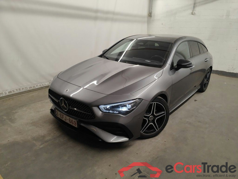 Mercedes-Benz CLA Shooting Brake CLA 180 AMG Line 5d #1