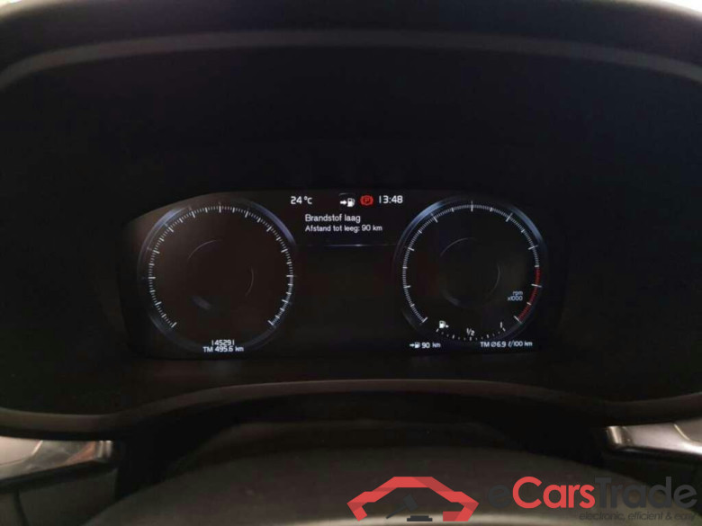 VOLVO V60 2.0 B3 Momentum Advantage #5