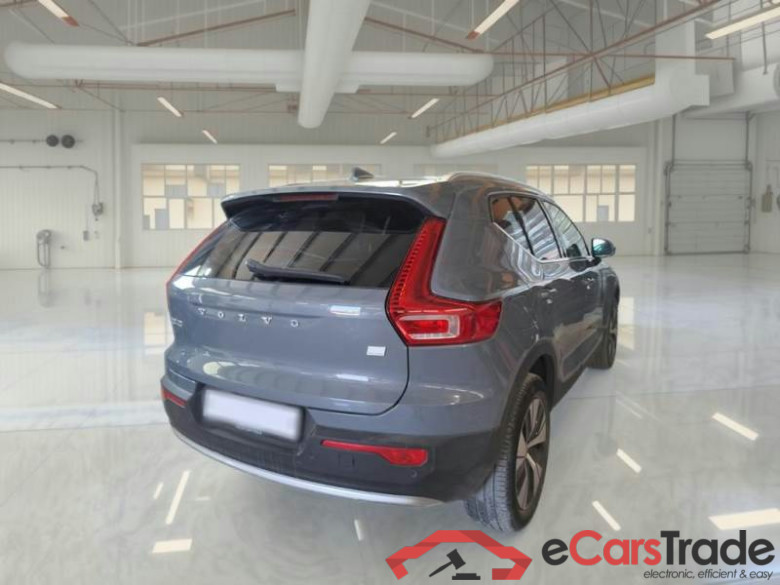 VOLVO XC40 / 2021 / 5P / SUV T4 RECHARGE PLUG-IN AUTO CORE #2