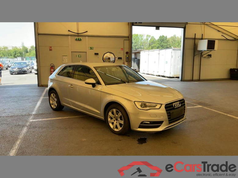 AUDI A3 Dsl A3 1.6 TDi Attraction #2