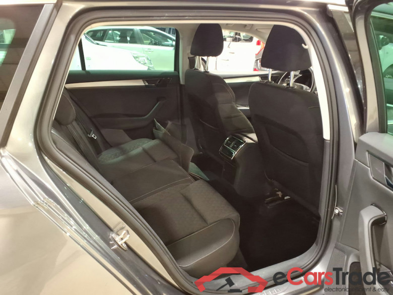 SKODA SUPERB COMBI 1.5 TSI ACT 110KW DSG7 CLEVER #5