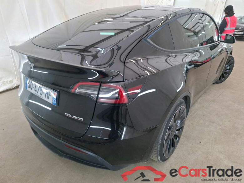 TESLA Model Y / 2020 / 5P / SUV Performance Dual Motor AWD #3