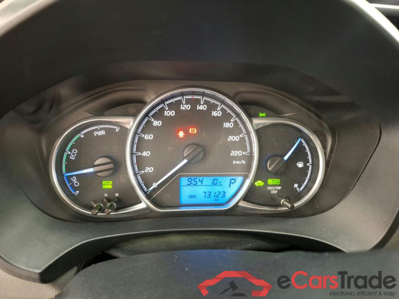 TOYOTA Yaris Hybride / 2017 / 5P / Berline 1.5 VVT-I HYBRID France Business #6