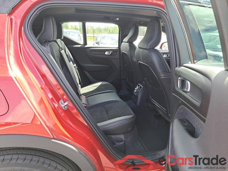 VOLVO XC40 1.5 T4 PHEV R-DESIGN DCT #6