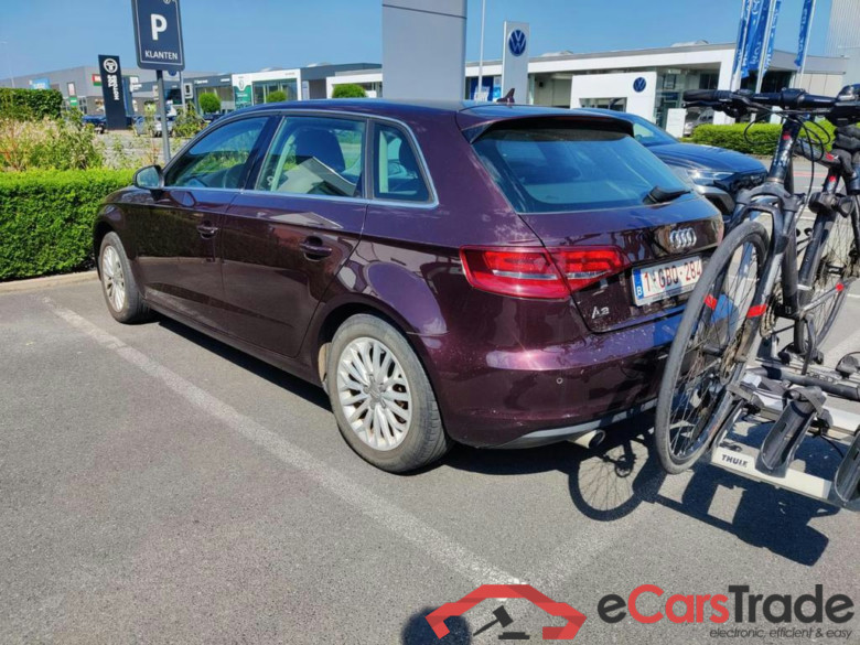 AUDI A3 Sportback Dsl A3 Sportback 1.6 TDi Ambiente #4