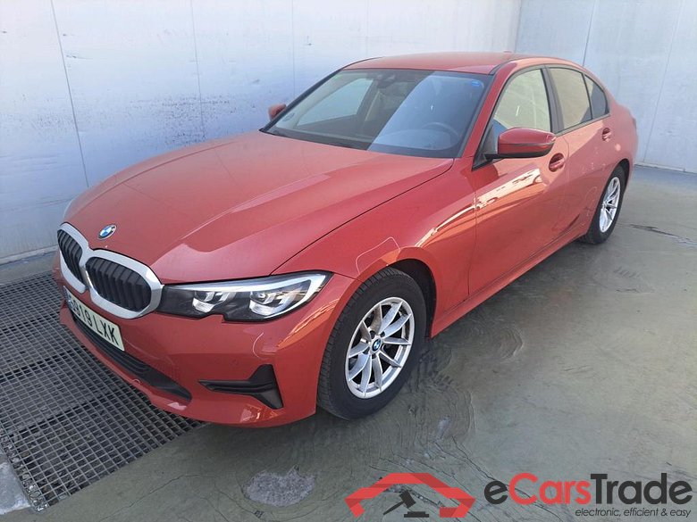BMW Serie 3 / 2018 / 4P / sedán 318d Auto.