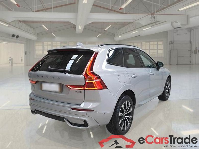 VOLVO XC60 / 2021 / 5P / SUV B4 D AWD AUTOMATICO PLUS DARK #2