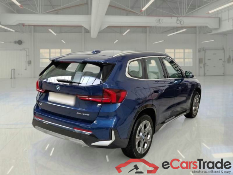 BMW X1 / 2022 / 5P / SUV XDRIVE 25E X-LINE DCT #2