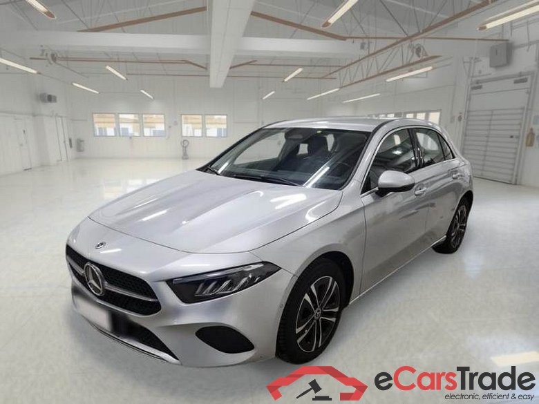 MERCEDES-BENZ CLASSE A / 2022 / 5P / BERLINA A 250 E PLUG-IN AT ADVANCED PROGRESSIVE