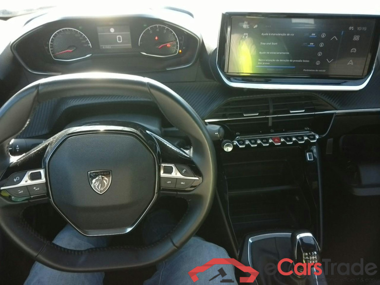 Peugeot 2008 1.2 Puretech LED Navi Klima PDC ... #4