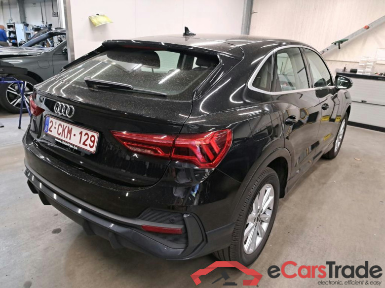 AUDI - AUD Q3 SB 45 TFSI e 245PK S-Tronic Pack Platinum With Heated Seats & Adaptive Cruise Control & Rear Camera * HYBRID * #2