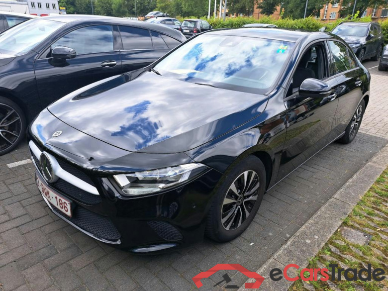 MERCEDES-BENZ A-CLASS LIMOUSINE 1.3 A 180 ESSENTIAL LINE DCT #1