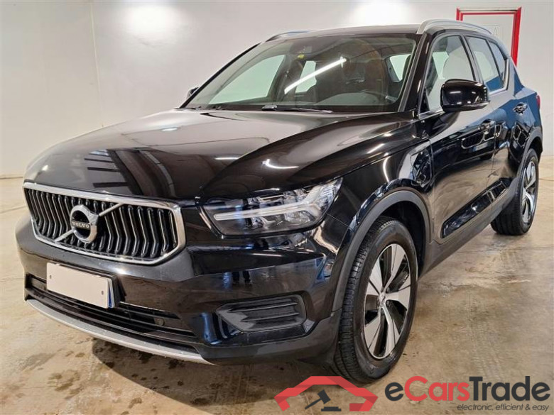 VOLVO XC40 / 2017 / 5P / SUV T4 PLUG-IN HYBRID AUTO RECH INSCRIP EXPR