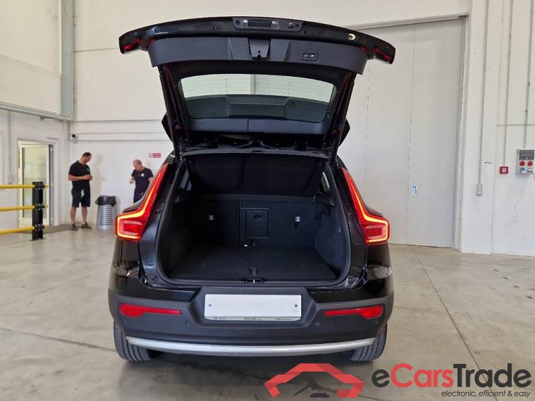 VOLVO XC40 / 2021 / 5P / SUV T2 CORE #5