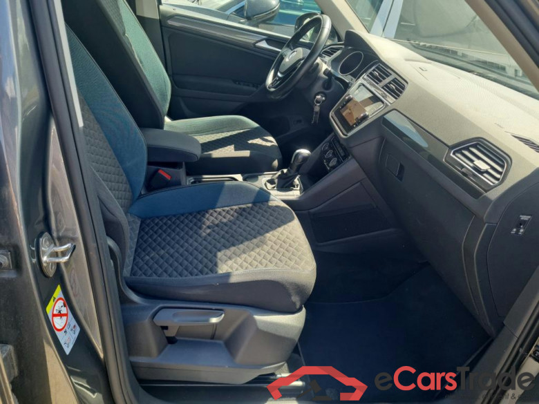 VOLKSWAGEN - VW  TIGUAN TSI 150PK DSG IQ.Drive Pack R Line Exterior & Winter Pack & Sport Suspension  * PETROL * #3