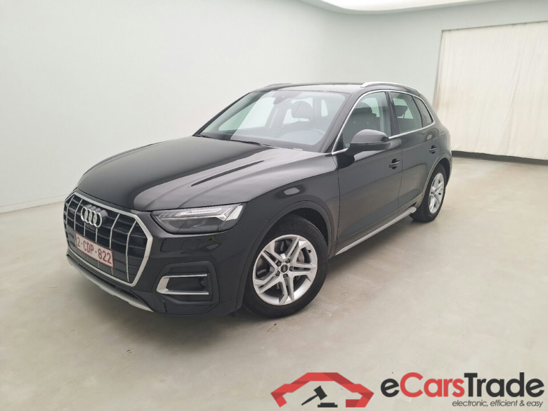 Audi Q5 Advanced 50 TFSI e PHEV S-tronic quattro 5d Platinum (total options: 15.842,16 Ex.Vat) #2