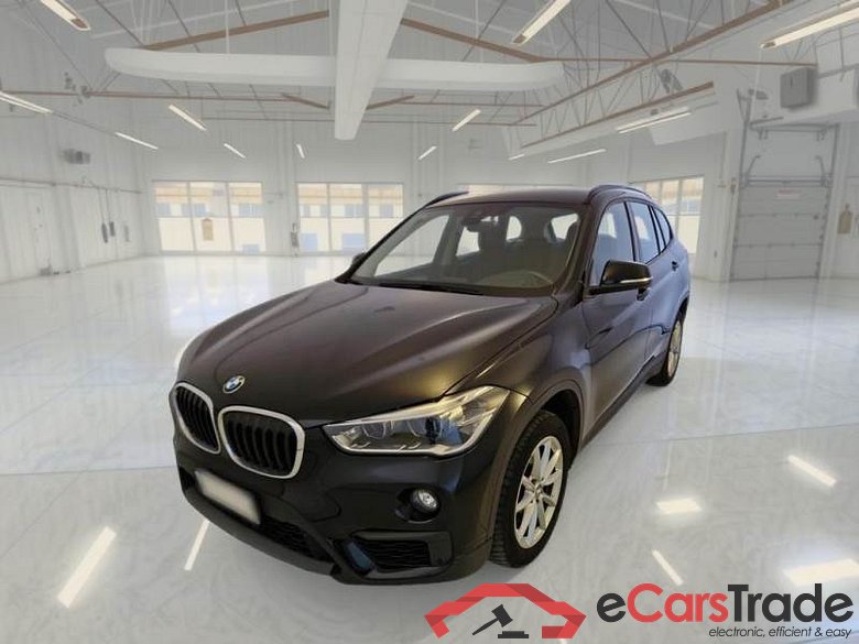 BMW X1 / 2015 / 5P / SUV SDRIVE 18D BUSINESS