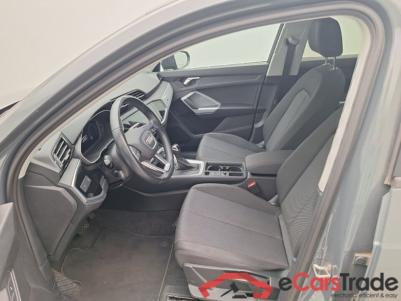 Audi, Q3 '18 PHEV, Audi Q3 45 TFSI e S tronic 5d #3