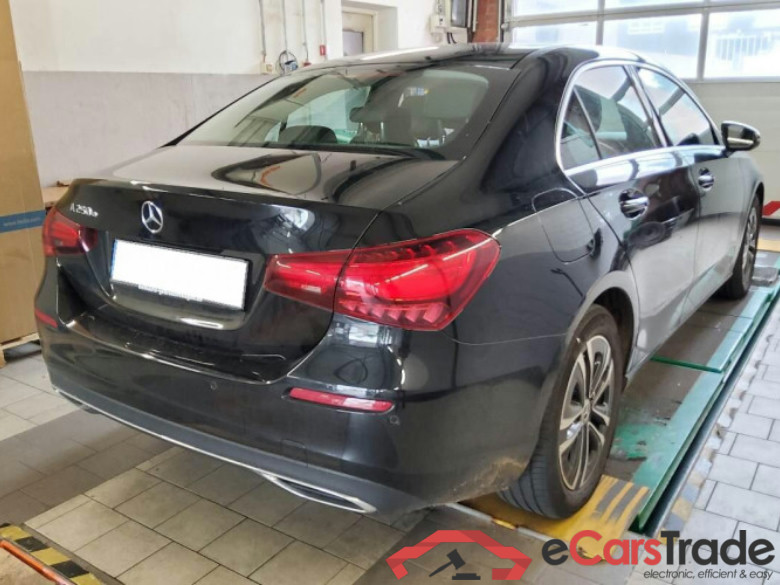 Mercedes-Benz A Limousine (BM 177)(08.2018->) DE - Lim4 A 250 e EU6d, Progressive, (Facelift) 2022 - 2024 #3