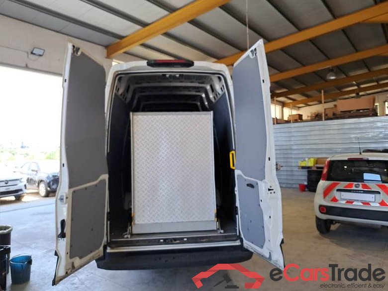 IVECO DAILY / 2021 / 4P / FURGONE 35C18H V 4100L H3 QUAD-TOR RG #5