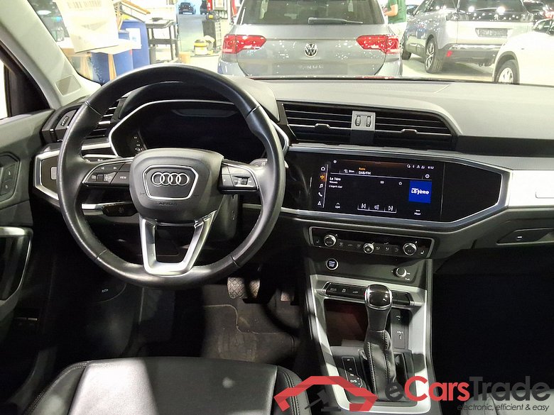 AUDI Q3 1.4 45 TFSI E S TRONIC S LINE #6