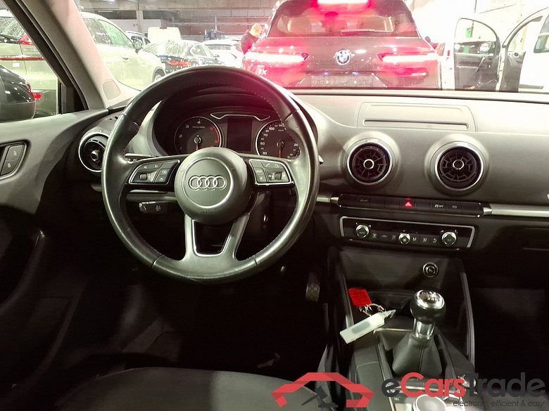 AUDI A3 SPORTBACK DIESEL - 2017 30 TDi (EU6d-TEMP) STOCK #6