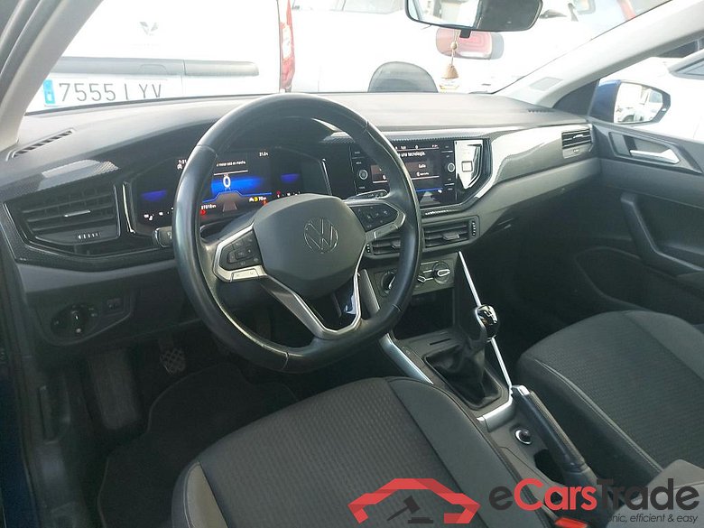 VOLKSWAGEN Polo / 2021 / 5P / berlina con portón Life 1.0 TSI 70kW (95CV) #3
