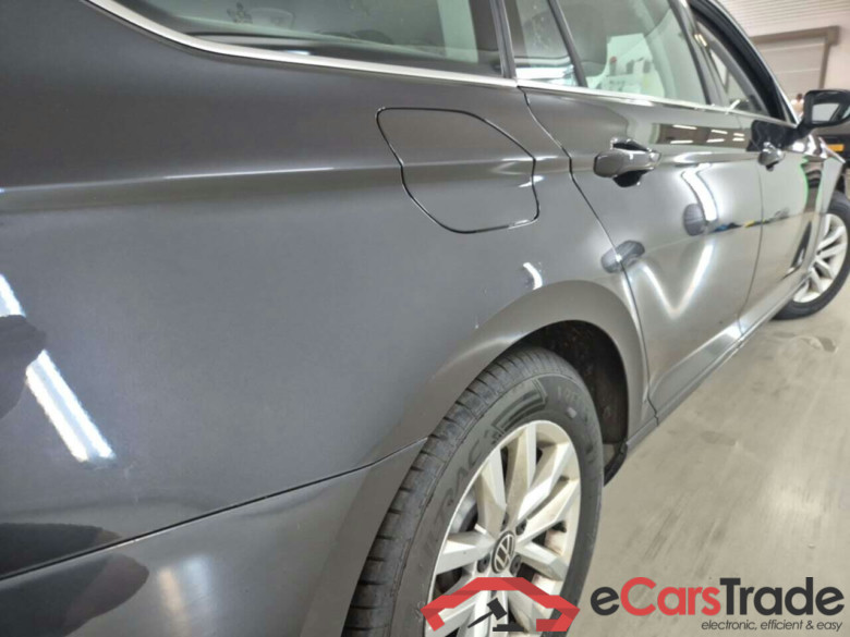 VOLKSWAGEN PASSAT VARIANT 2.0 TDI STYLE BUSINESS DSG #4