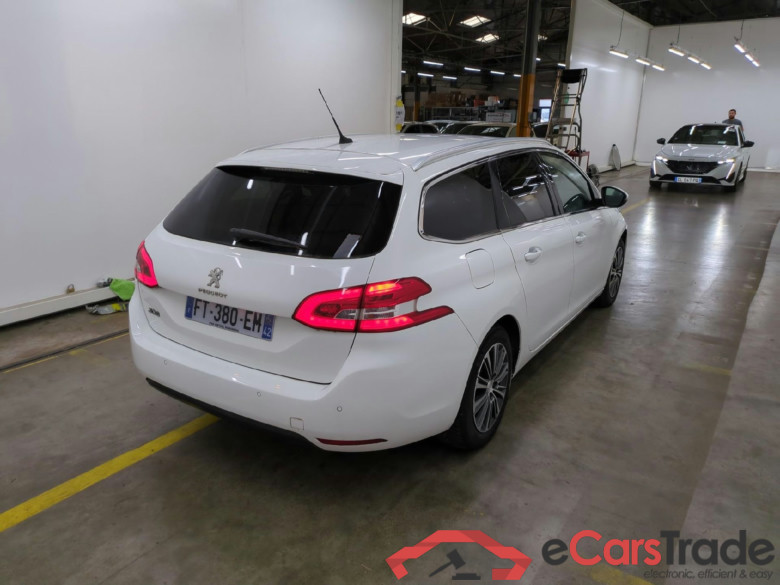 308 SW Allure Business 1.2 PureTech 130CV BVA8 E6d #3