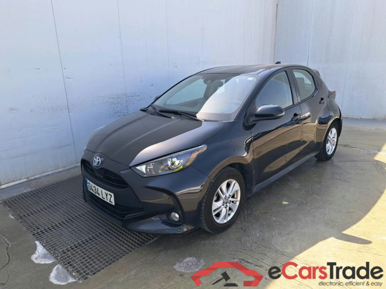 TOYOTA YAris 1.5 120H Business Plus #1