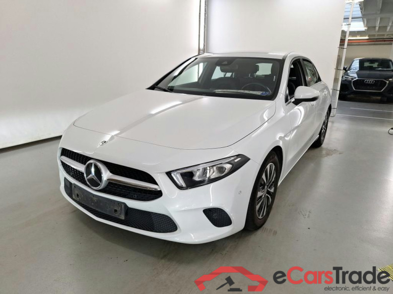 MERCEDES-BENZ CLASS A SEDAN (V177) A 180 Business Solution