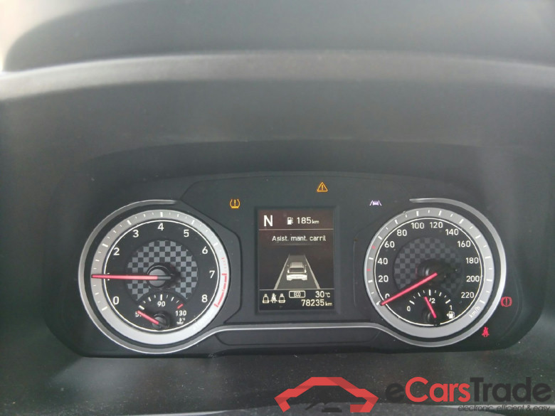 HYUNDAI i20 / 2020 / 5P / berlina con portón 1.0 TGDI 74kW (100CV) 48V Essence #4