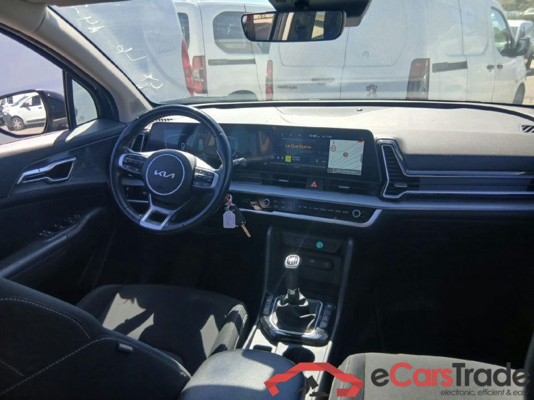 KIA Sportage / 2022 / 5P / todoterreno 1.6 T-GDi 110kW (150CV) Drive 4x2 #3