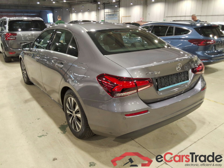 MERCEDES-BENZ CLASSE A SEDAN DIESEL (V177) A 180 d Business Solution #2
