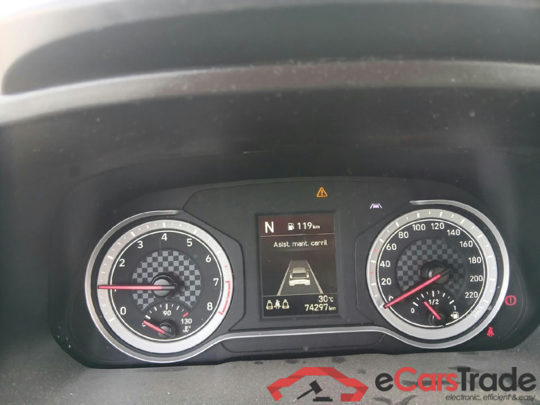 HYUNDAI i20 / 2020 / 5P / berlina con portón 1.0 TGDI 74kW (100CV) 48V Essence #4